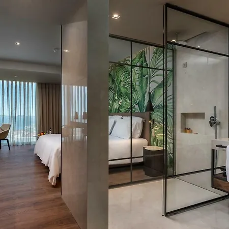 Hotel Deluxe Suites At Gardens