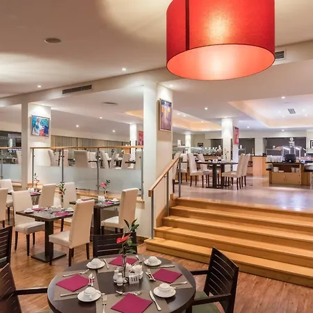 Deluxe Suites At Gardens Funchal (Madeira)