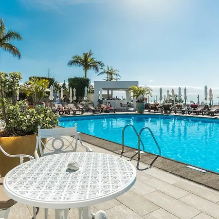 Deluxe Suites At Gardens Funchal (Madeira)